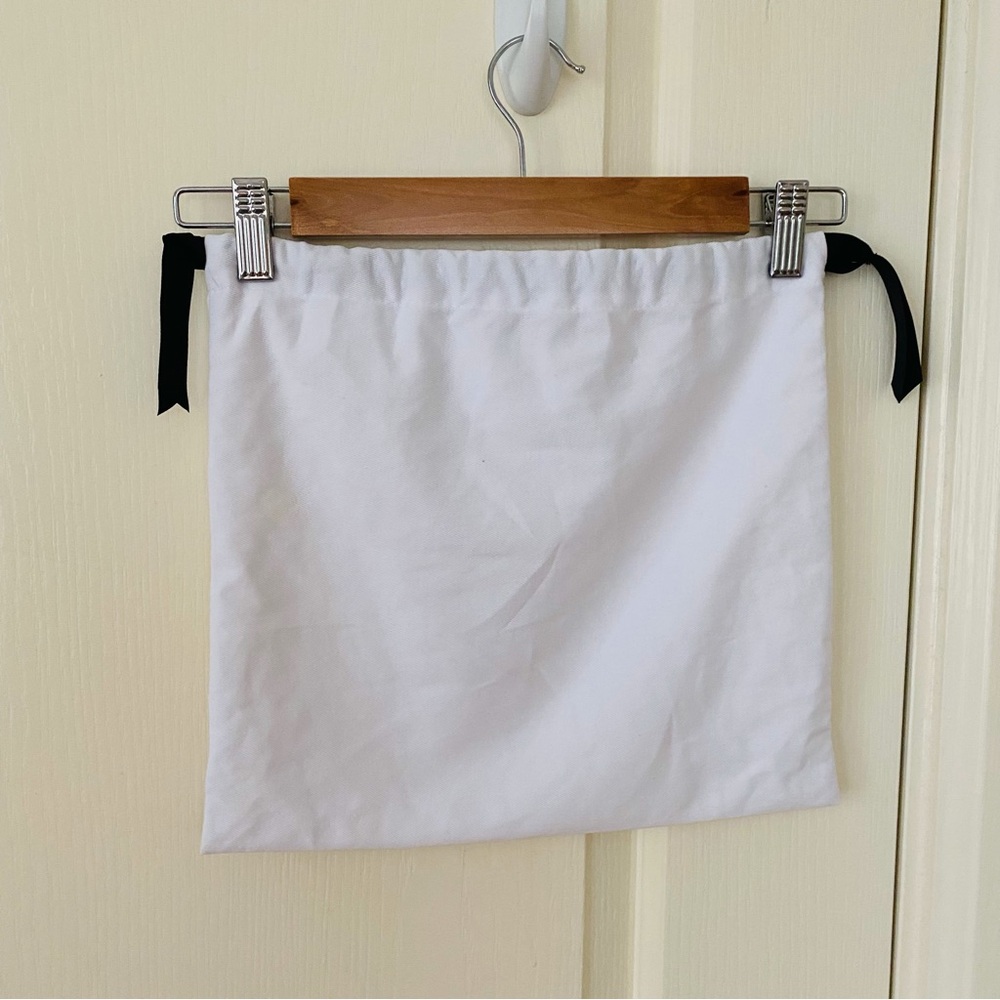Marc Jacobs Medium & Large Size White Dust Bags 12'' X13.25'', 18.25'' x 19'' - Picture 5 of 11